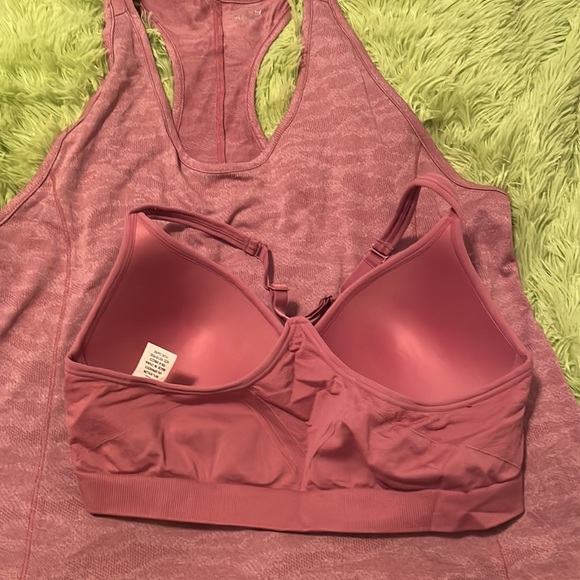 NWOT Sports Bra and Tank Bundle - Picture 4 of 4